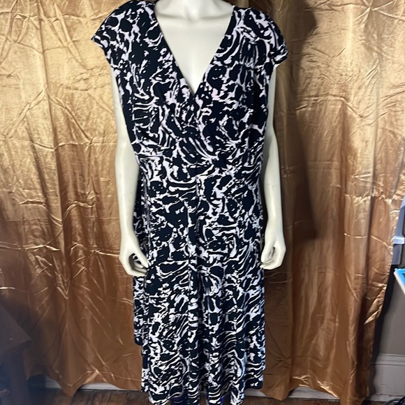 Plus Size Black & White Printed Dress Jones New York Size 20W - Picture 1 of 5